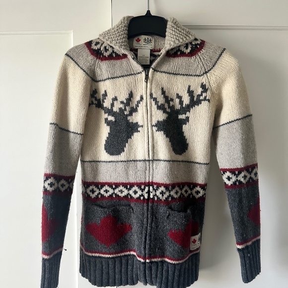 Hudsons Bay Cowichan Sweater Size S - Picture 1 of 3